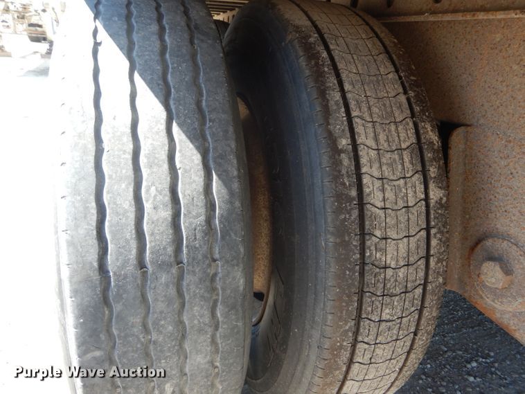 image for item DE8525 1996 Trailmobile 01JA-1RAY dry van trailer