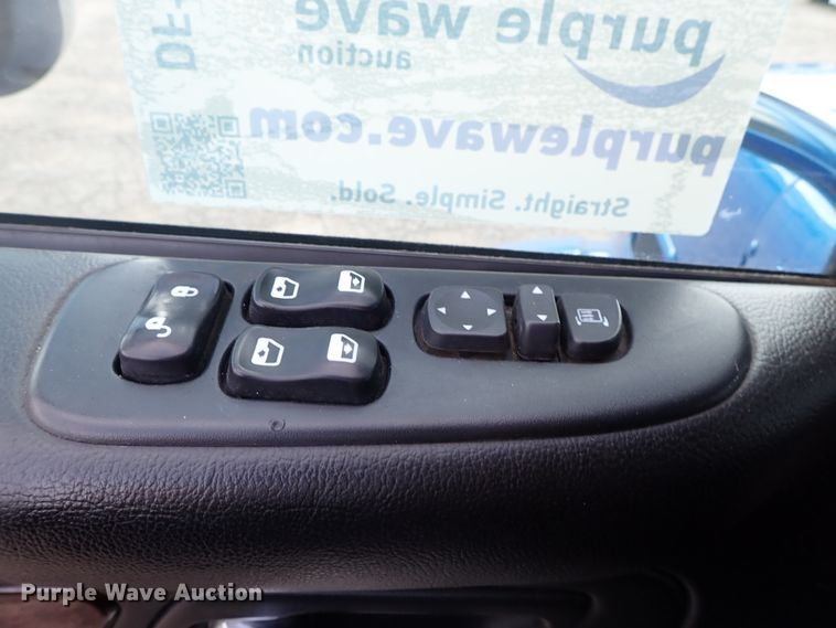 image for item DF1237 2013 Peterbilt 386 semi truck