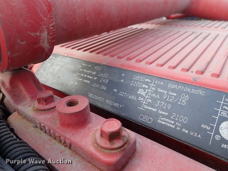 image for item DF1237 2013 Peterbilt 386 semi truck