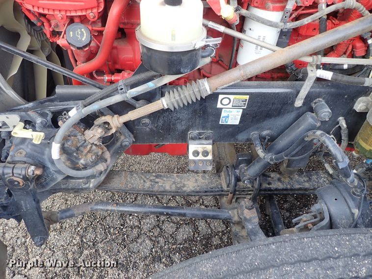 image for item DF1237 2013 Peterbilt 386 semi truck