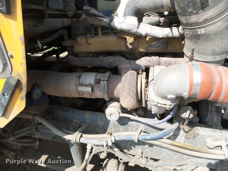 image for item DG0172 1999 Kenworth T800 semi truck