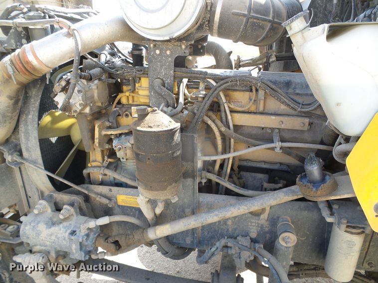 image for item DG0172 1999 Kenworth T800 semi truck