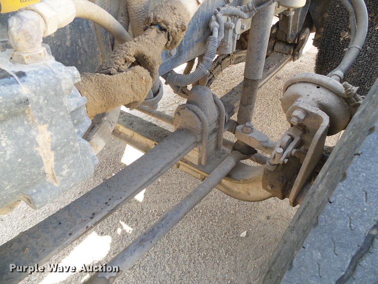 image for item DG0172 1999 Kenworth T800 semi truck