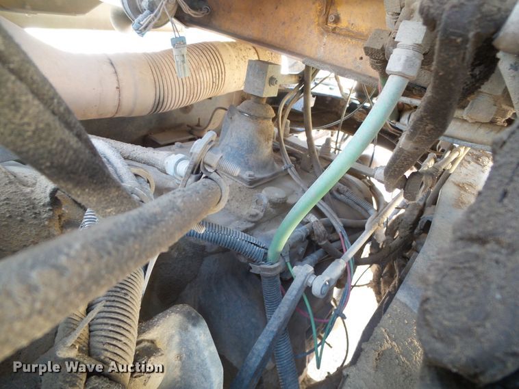 image for item DG0172 1999 Kenworth T800 semi truck