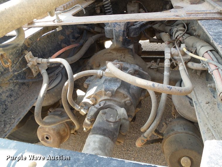 image for item DG0172 1999 Kenworth T800 semi truck