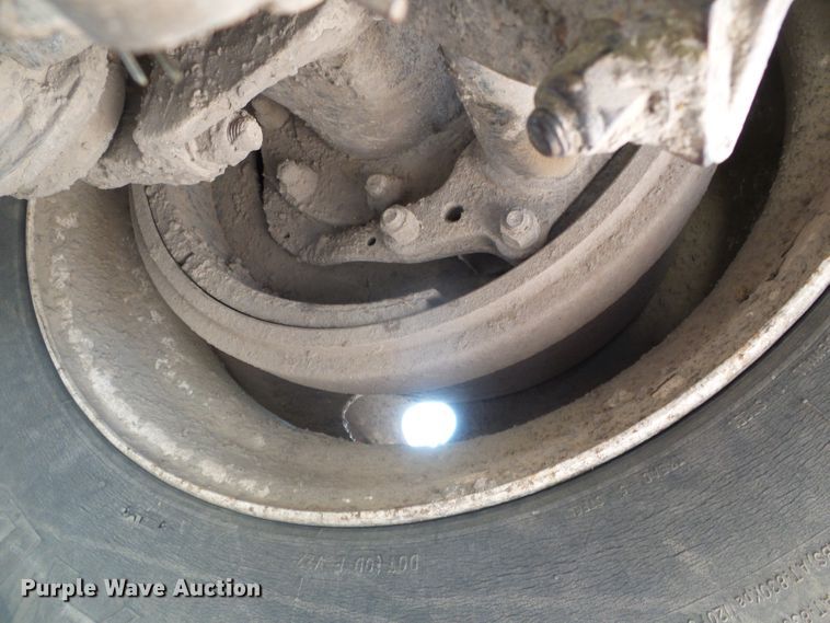 image for item DG0172 1999 Kenworth T800 semi truck