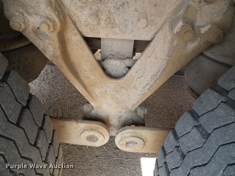 image for item DG0172 1999 Kenworth T800 semi truck