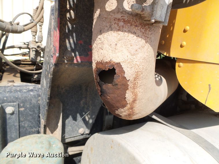 image for item DG0172 1999 Kenworth T800 semi truck