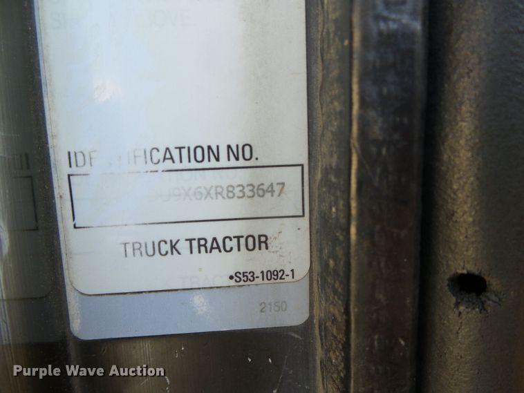 image for item DG0172 1999 Kenworth T800 semi truck