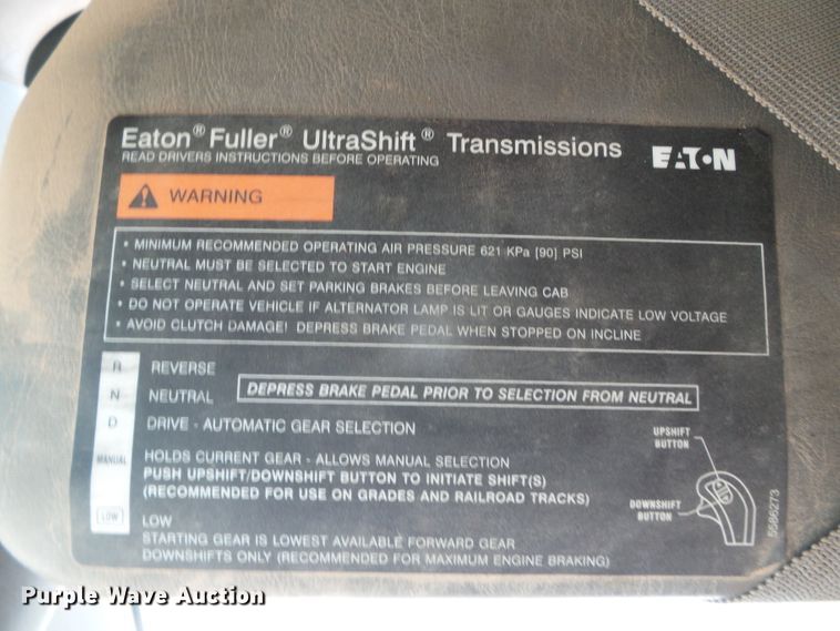 image for item DG0183 2009 Kenworth T800 semi truck