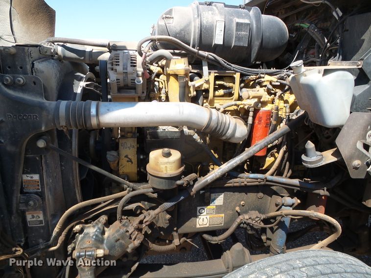 image for item DG0183 2009 Kenworth T800 semi truck