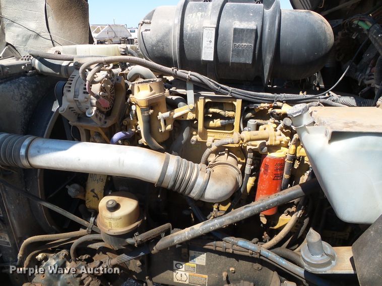 image for item DG0183 2009 Kenworth T800 semi truck