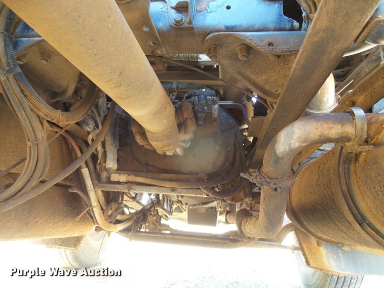 image for item DG0183 2009 Kenworth T800 semi truck