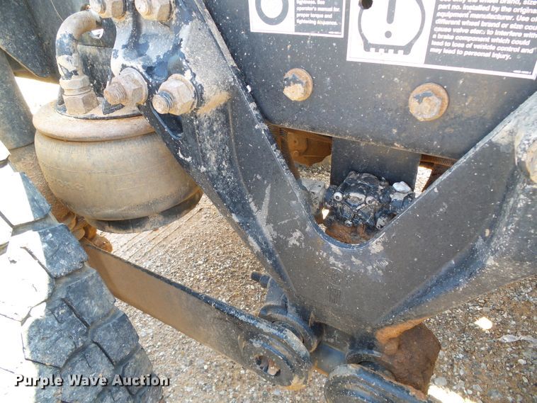 image for item DG0183 2009 Kenworth T800 semi truck