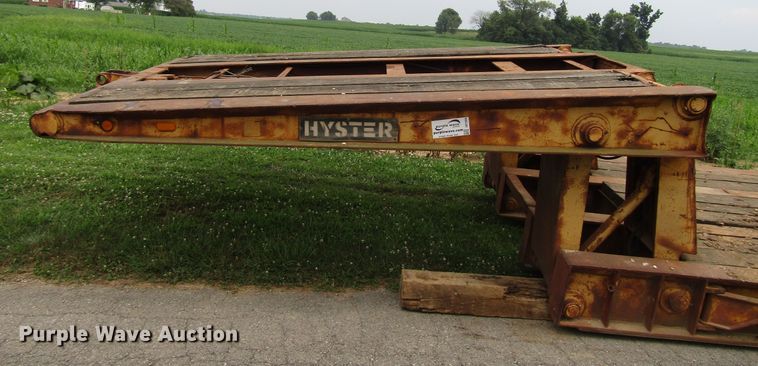 image for item DG1324 1980 Hyster lowboy equipment trailer