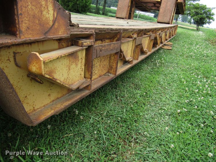 image for item DG1324 1980 Hyster lowboy equipment trailer