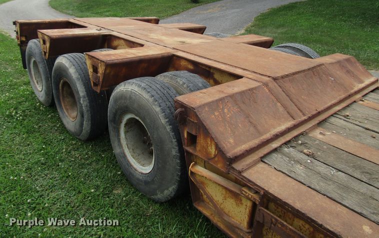 image for item DG1324 1980 Hyster lowboy equipment trailer