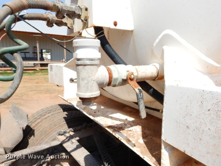 image for item DG4099 2013 Dragon VT124 vacuum tank trailer