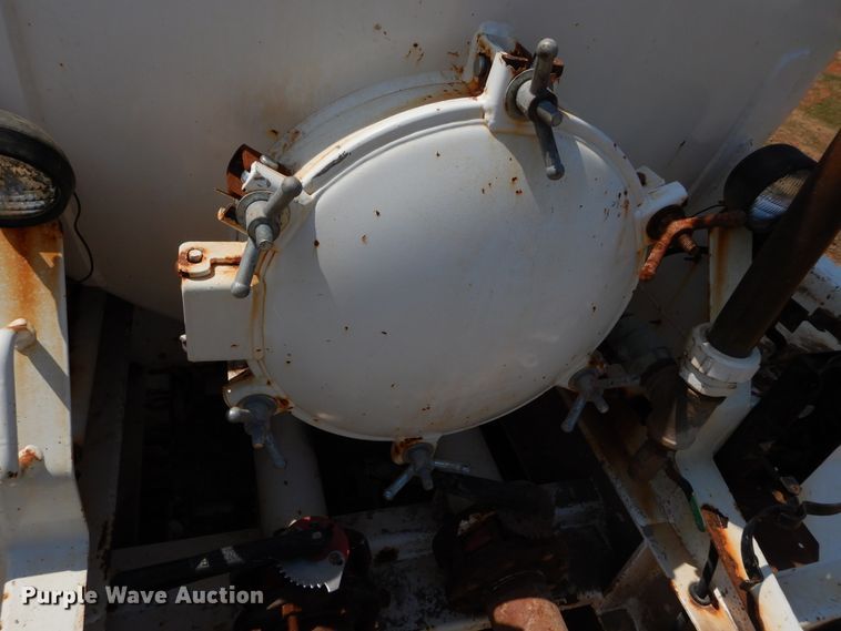 image for item DG4099 2013 Dragon VT124 vacuum tank trailer