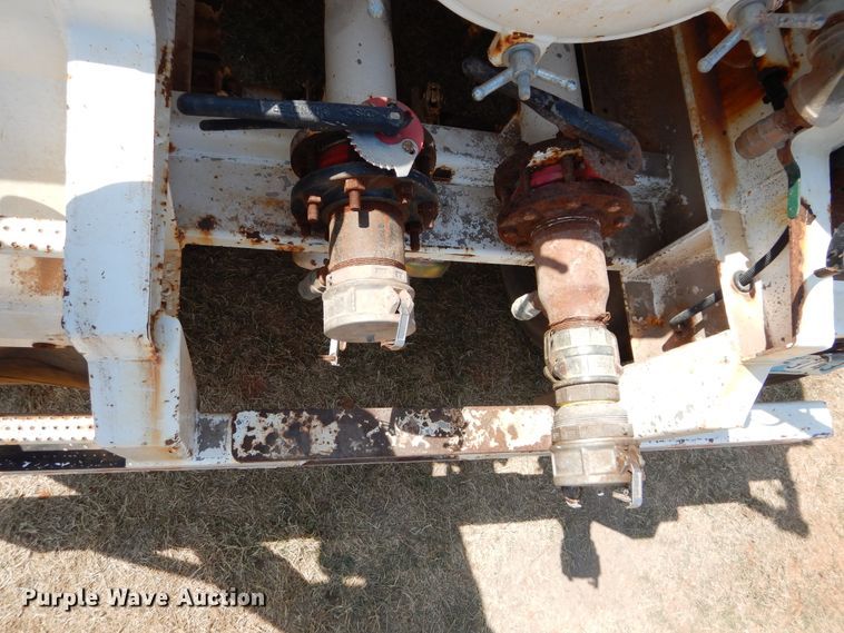 image for item DG4099 2013 Dragon VT124 vacuum tank trailer