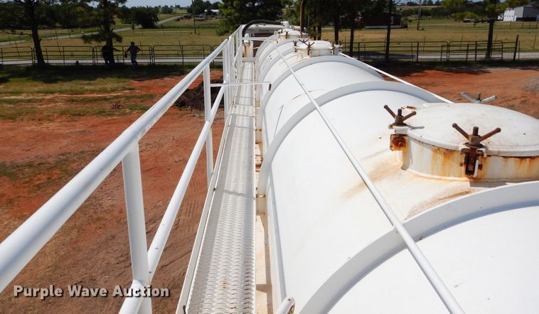 image for item DG4099 2013 Dragon VT124 vacuum tank trailer