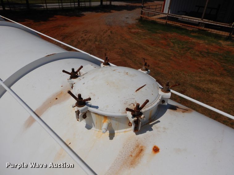 image for item DG4099 2013 Dragon VT124 vacuum tank trailer