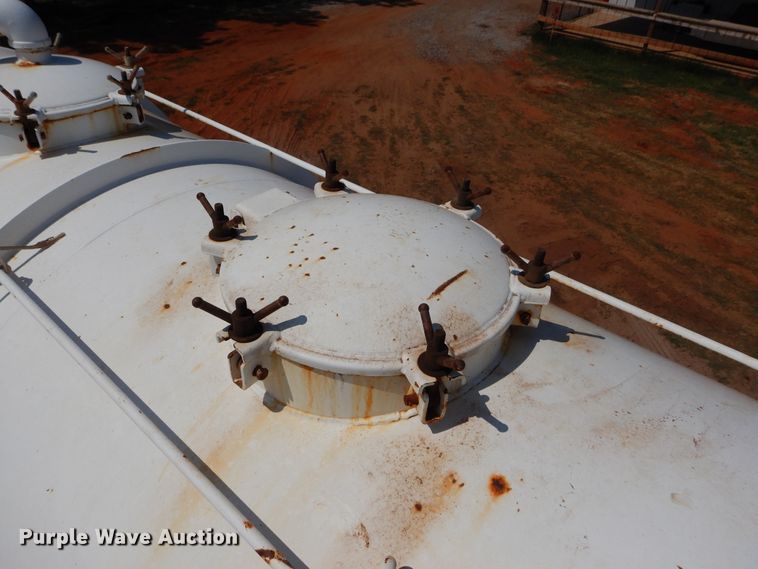 image for item DG4099 2013 Dragon VT124 vacuum tank trailer