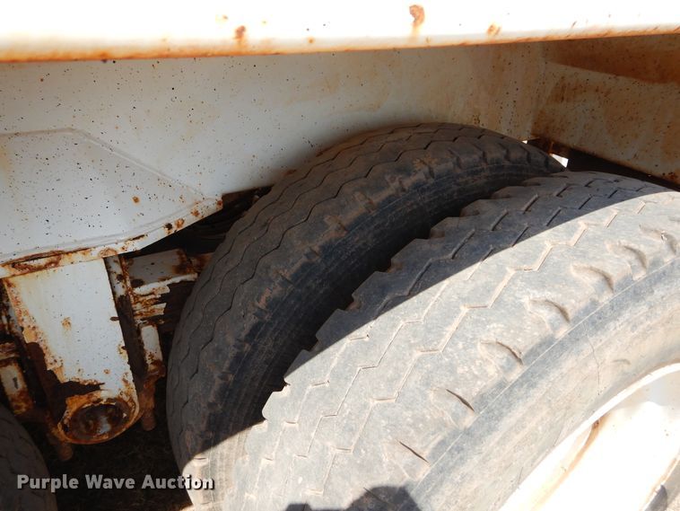 image for item DG4099 2013 Dragon VT124 vacuum tank trailer