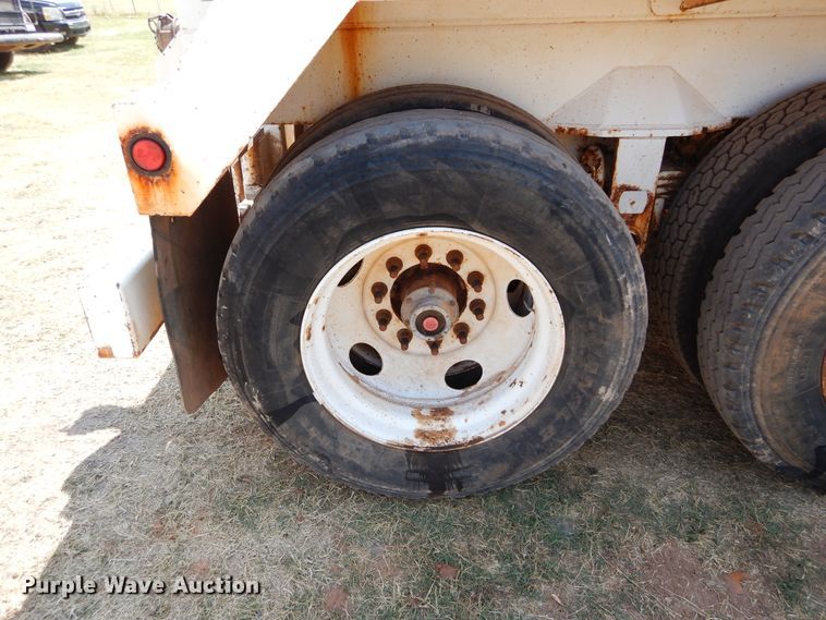 image for item DG4099 2013 Dragon VT124 vacuum tank trailer