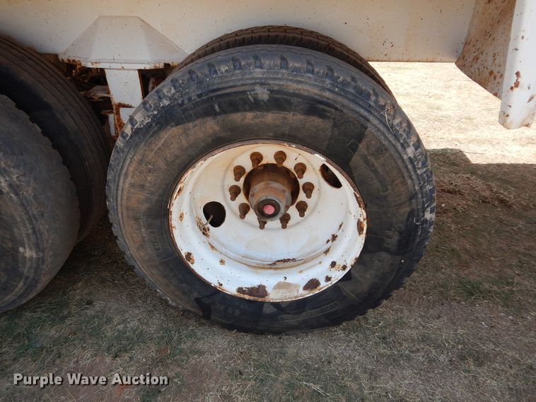 image for item DG4099 2013 Dragon VT124 vacuum tank trailer