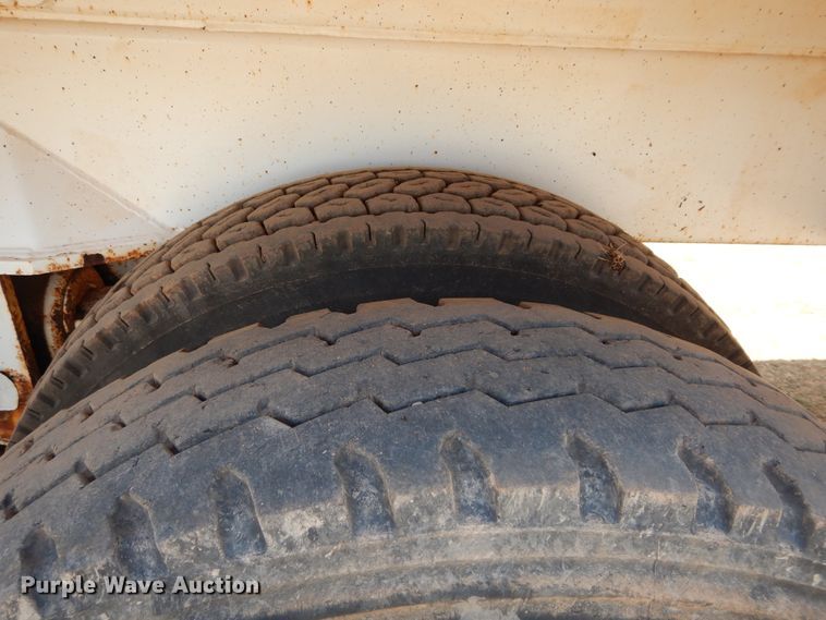 image for item DG4099 2013 Dragon VT124 vacuum tank trailer