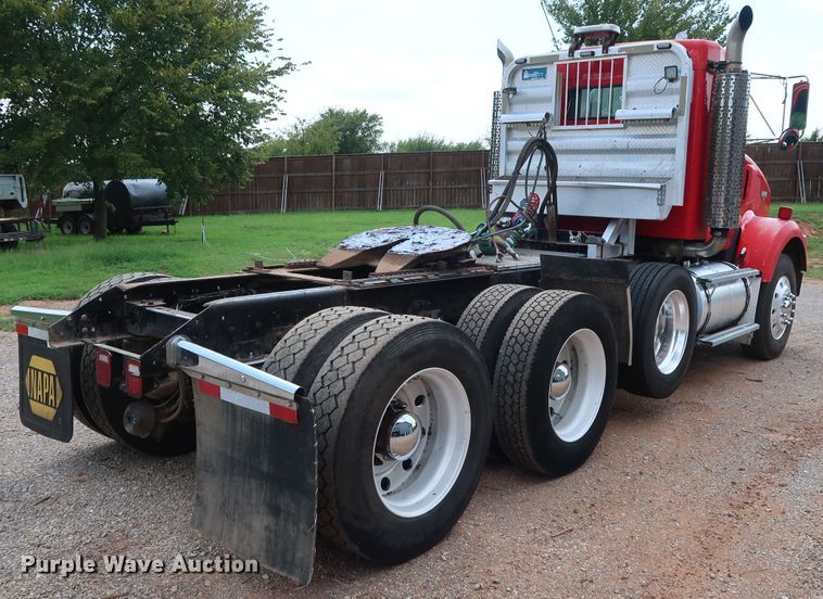 image for item DG4174 1998 Kenworth T800 semi truck