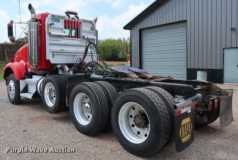 image for item DG4174 1998 Kenworth T800 semi truck