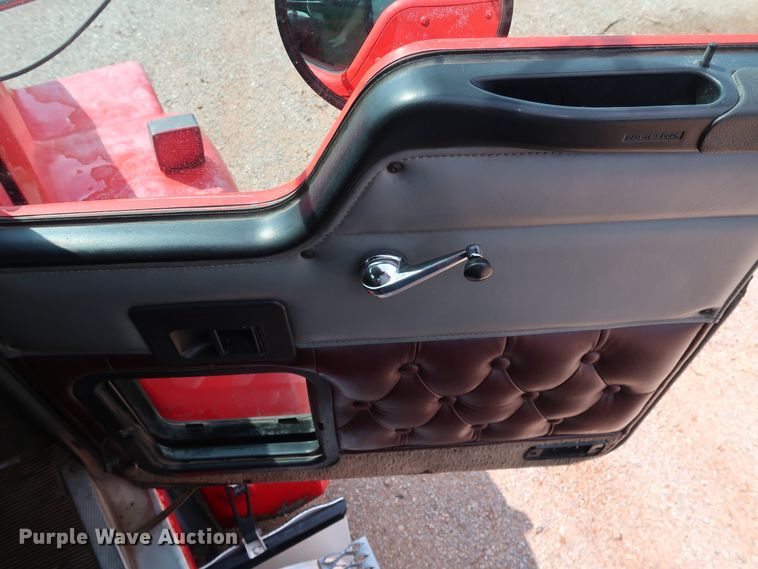 image for item DG4174 1998 Kenworth T800 semi truck