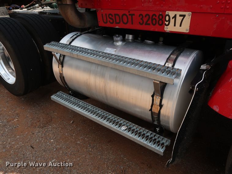 image for item DG4174 1998 Kenworth T800 semi truck