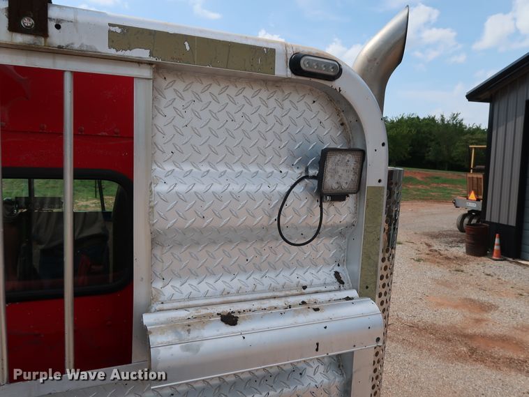 image for item DG4174 1998 Kenworth T800 semi truck