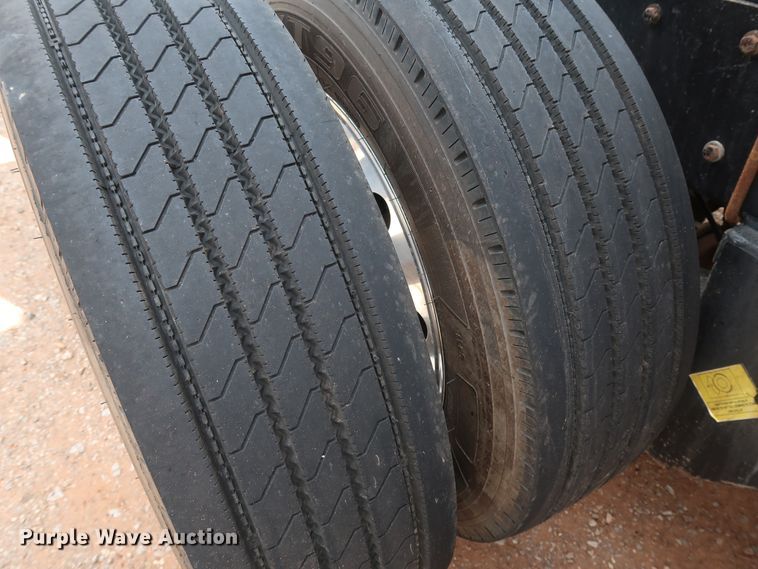 image for item DG4174 1998 Kenworth T800 semi truck