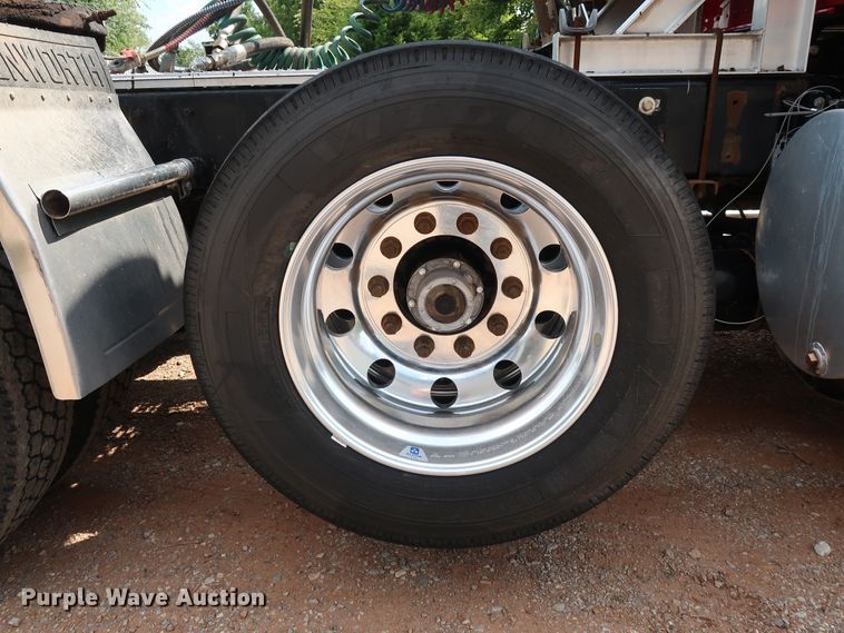 image for item DG4174 1998 Kenworth T800 semi truck