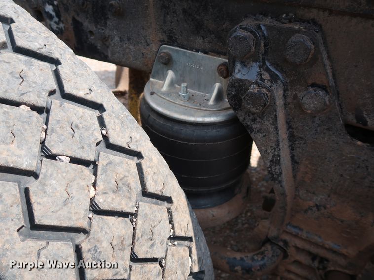 image for item DG4174 1998 Kenworth T800 semi truck