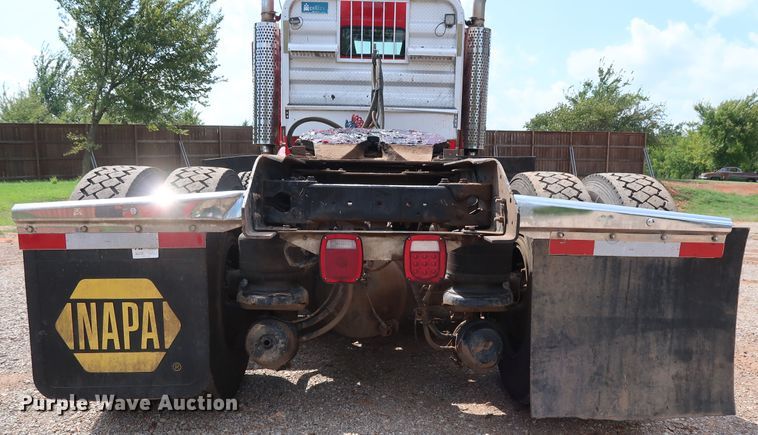 image for item DG4174 1998 Kenworth T800 semi truck