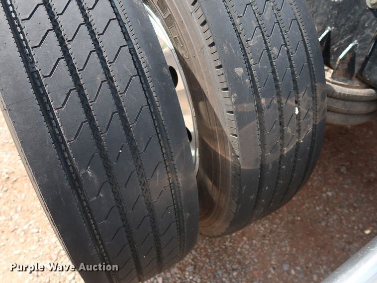 image for item DG4174 1998 Kenworth T800 semi truck