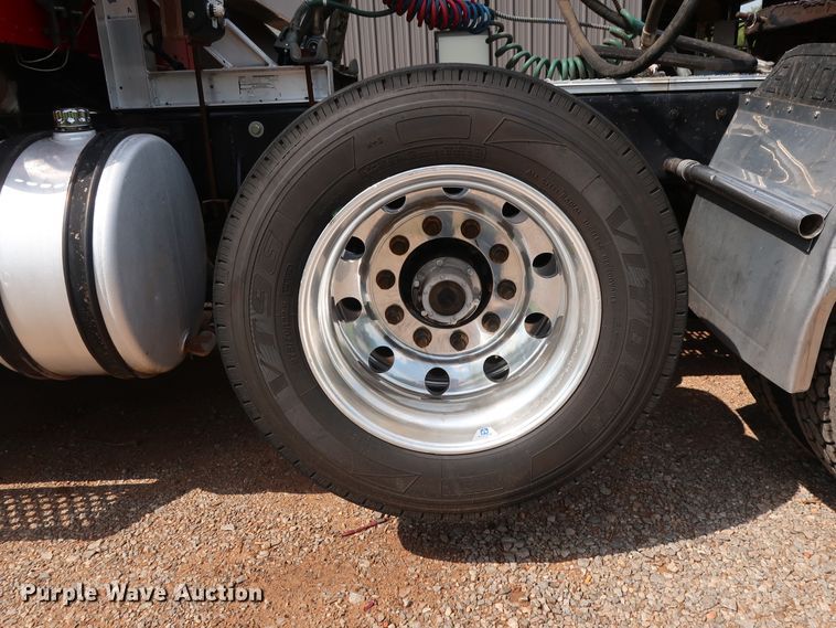 image for item DG4174 1998 Kenworth T800 semi truck