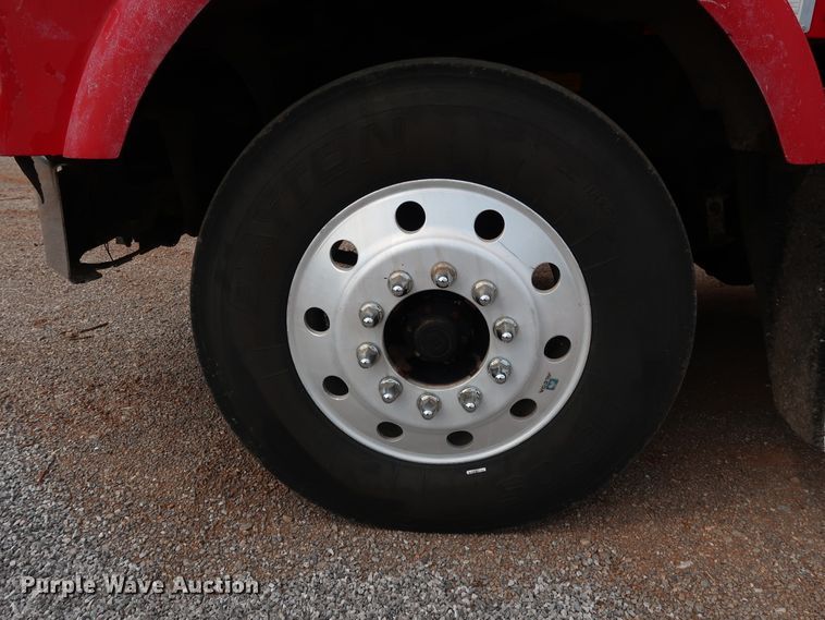 image for item DG4174 1998 Kenworth T800 semi truck