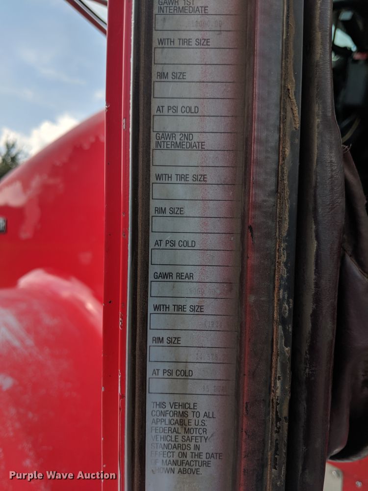 image for item DG4174 1998 Kenworth T800 semi truck