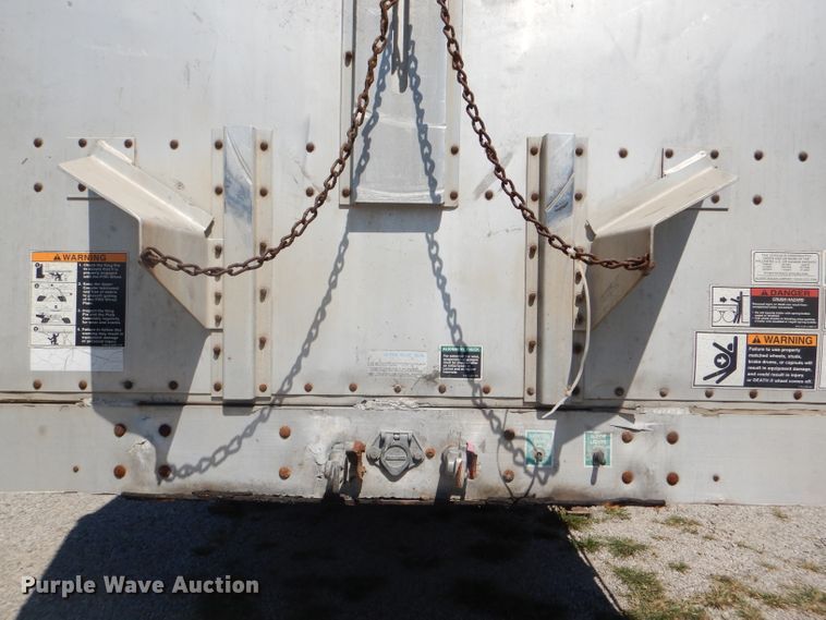 image for item DG4931 1995 Wilson PSDCL-302 livestock trailer