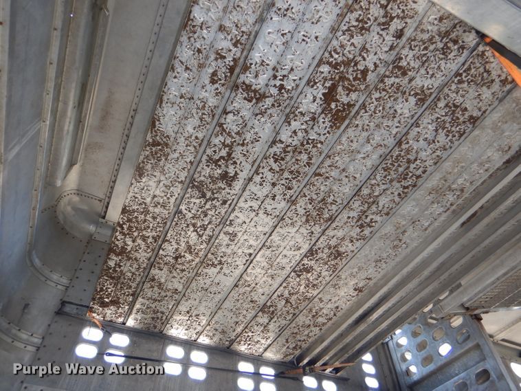 image for item DG4931 1995 Wilson PSDCL-302 livestock trailer