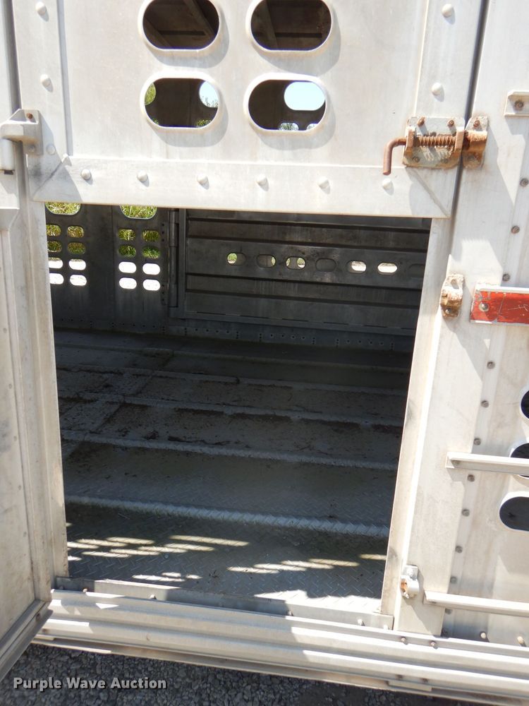 image for item DG4931 1995 Wilson PSDCL-302 livestock trailer