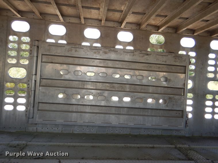 image for item DG4931 1995 Wilson PSDCL-302 livestock trailer