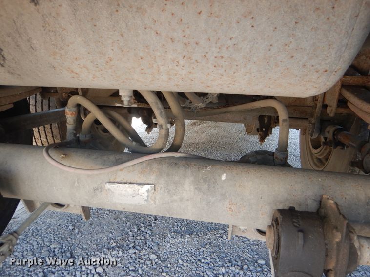 image for item DG4931 1995 Wilson PSDCL-302 livestock trailer