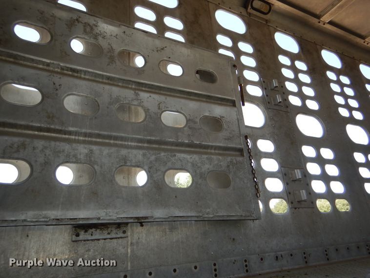 image for item DG4931 1995 Wilson PSDCL-302 livestock trailer